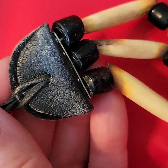 BEAUTIFUL Handmade NATIVE AMERICAN Bone Silver leather NECKLACE VINTAGE - Picture 5 of 7